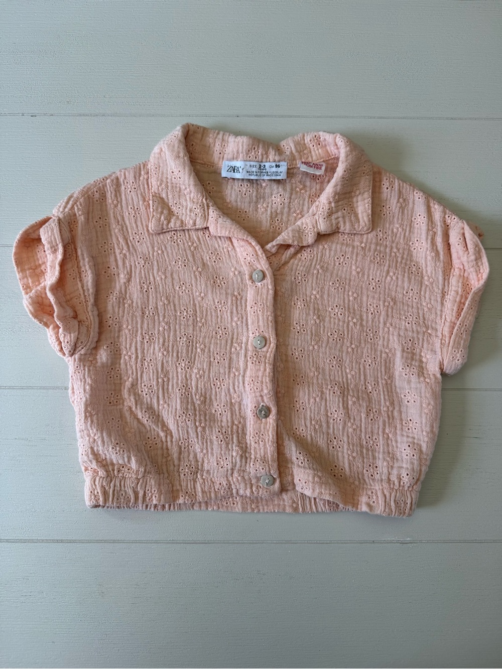 Zara Toddler Girls 2–3Y Peach Pink Eyelet Cropped Button-Down Shirt